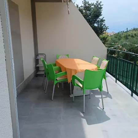 Apartment By The Sea Banjol, Rab - 4965 Banjol