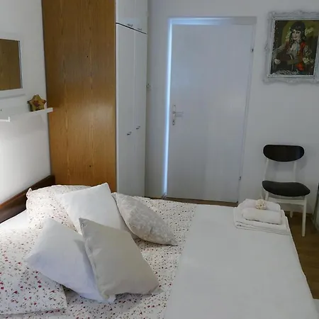 Apartamento By The Sea Banjol, Rab - 4965 Banjol